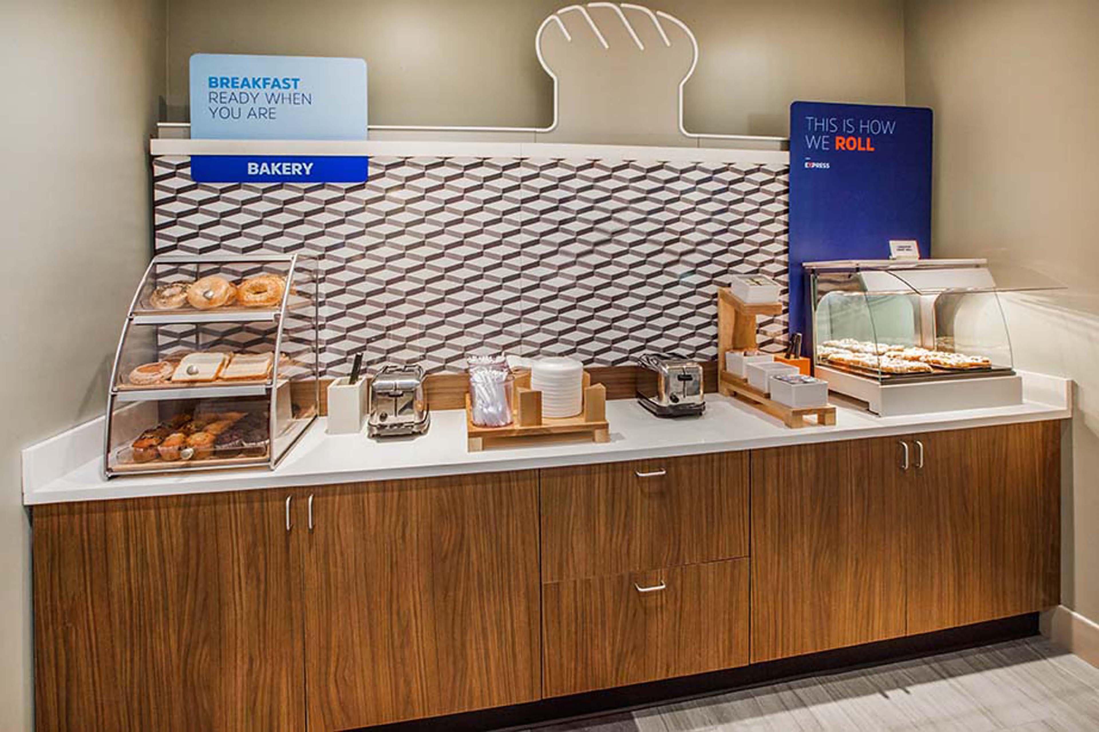 Holiday Inn Express Hotel & Suites Portland By Ihg Εξωτερικό φωτογραφία